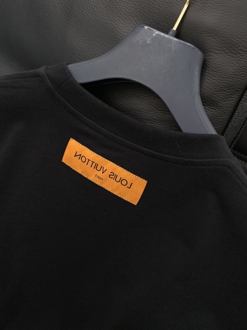 l0vis Vvtt0n t-shirt